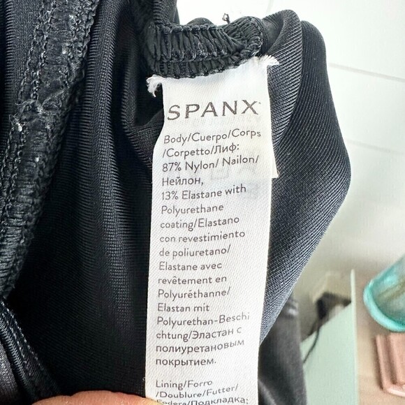 Spanx Faux Leather Moto Leggings Very Black Size XS - Picture 10 of 10